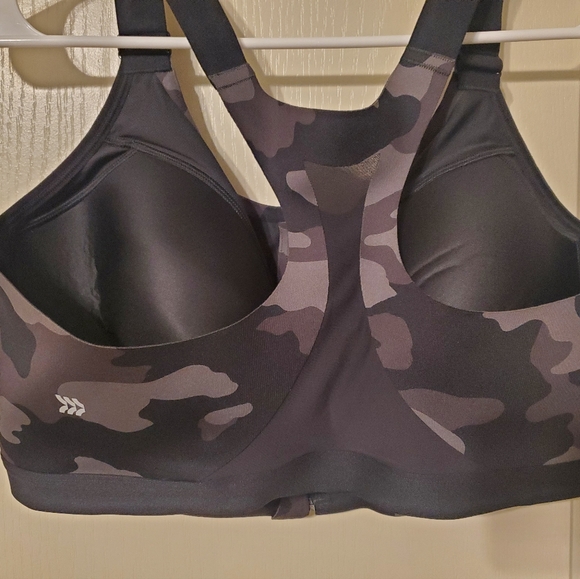 All In Motion Front Zipper Gray Camouflage Sports Bra NWT - Picture 6 of 12